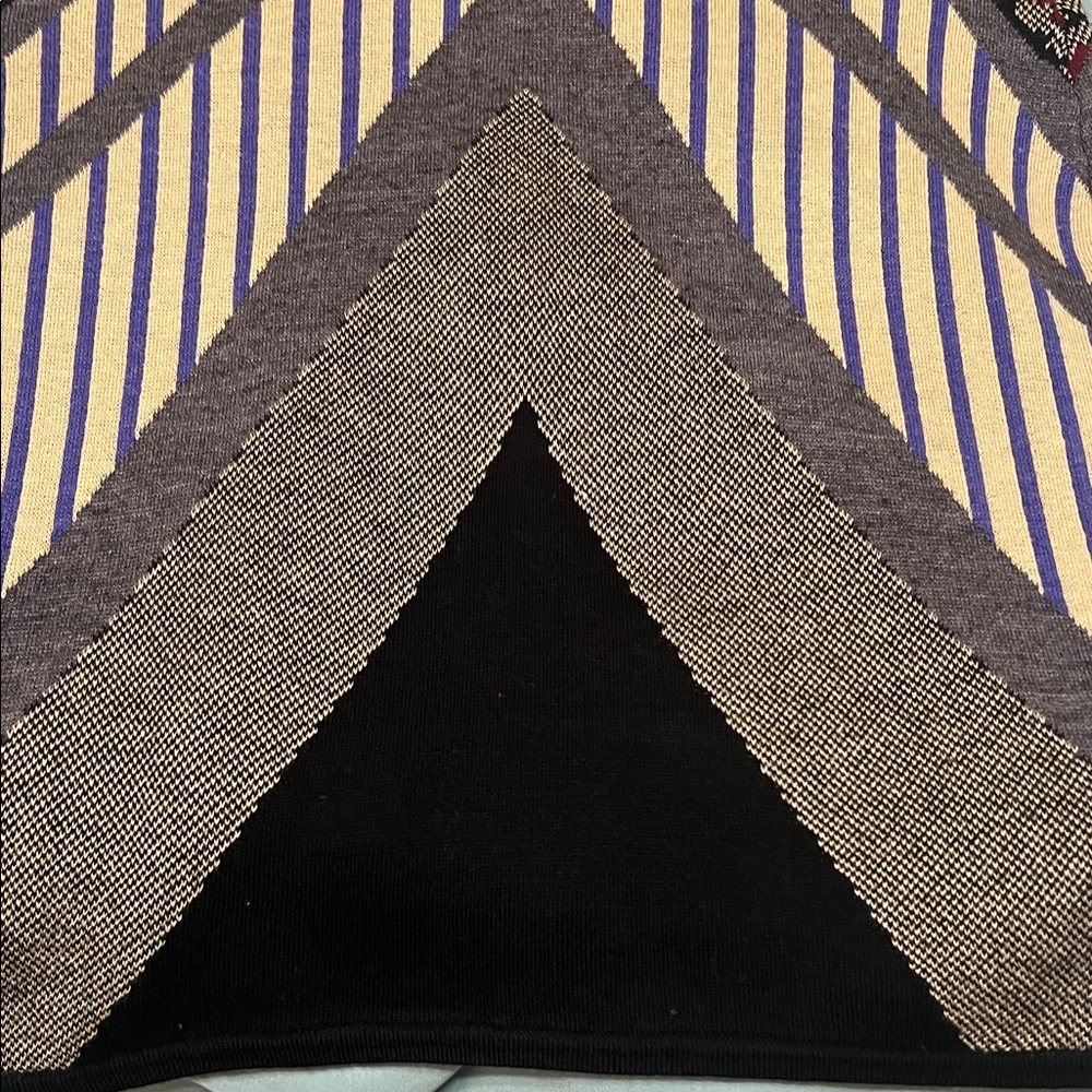 Astr Burgundy and Gray Geometric Mini Dress - Picture 11 of 11